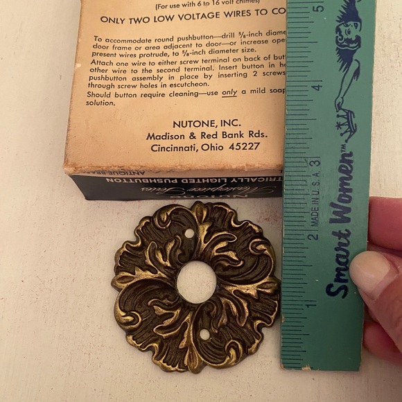 Antique Bronze NuTone Doorbell Cover in its original Box from the early 1900’s - Picture 11 of 11